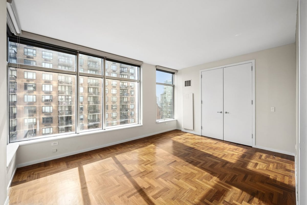 Photo for The Mondrian - 250 East 54th Street Condominium in Midtown East, Manhattan