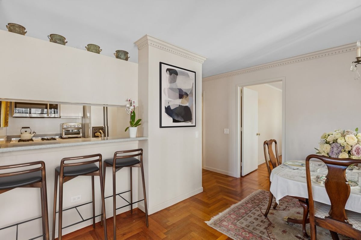 Photo for The Oxford - 422 East 72nd Street Condominium in Upper East Side, Manhattan