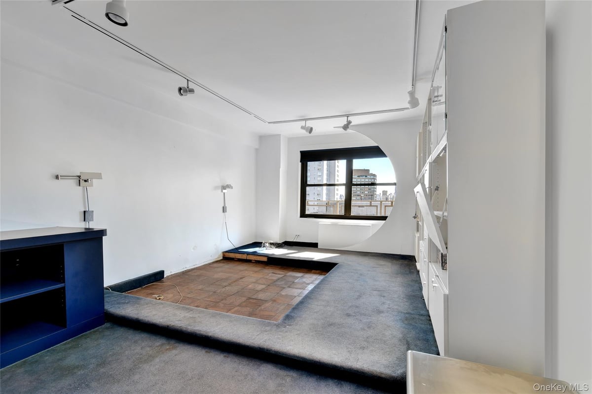 Photo for Lincoln Towers - 160 West End Avenue Condominium in Upper West Side, Manhattan