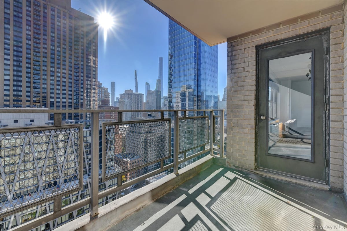 Photo for Lincoln Towers - 160 West End Avenue Condominium in Upper West Side, Manhattan