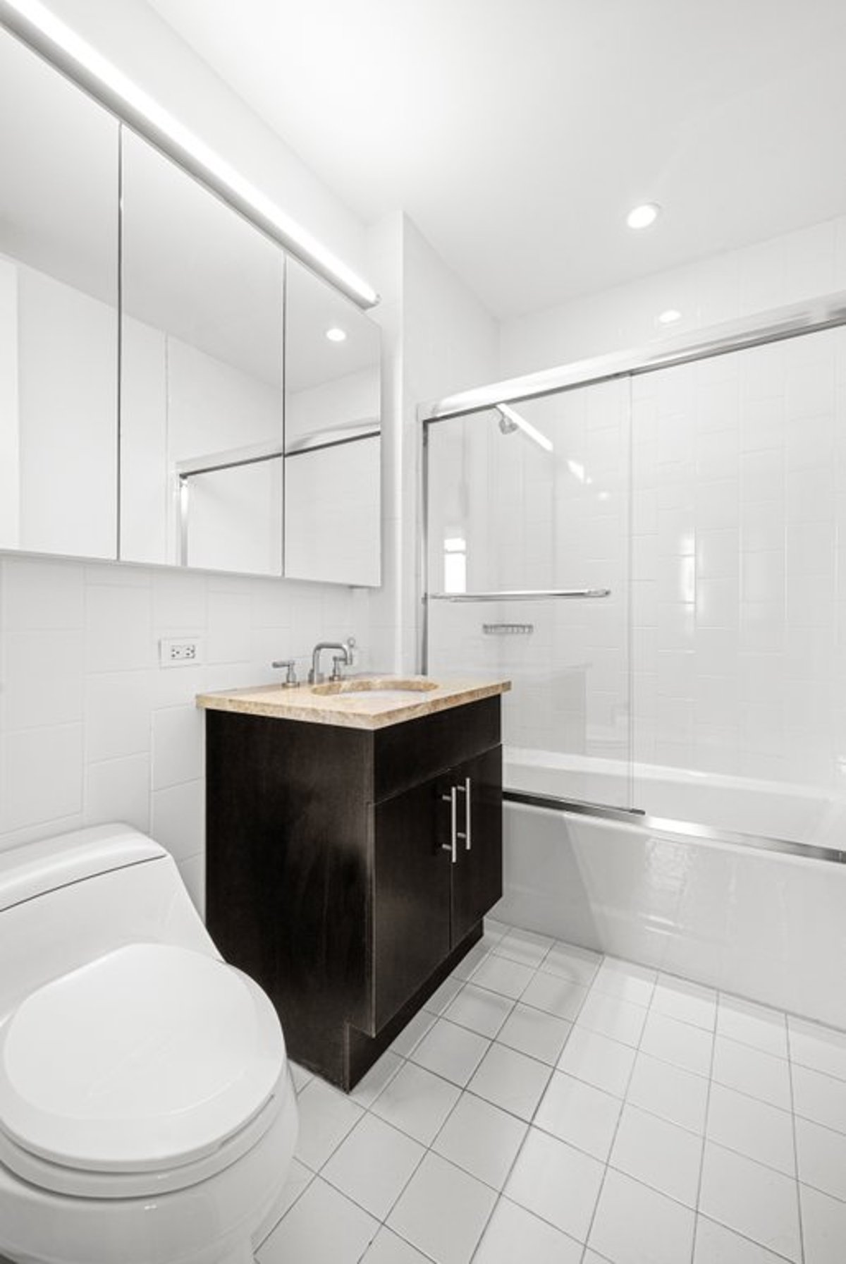 Photo for 325 Fifth Avenue - 325 Fifth Avenue Condominium in Murray Hill, Manhattan