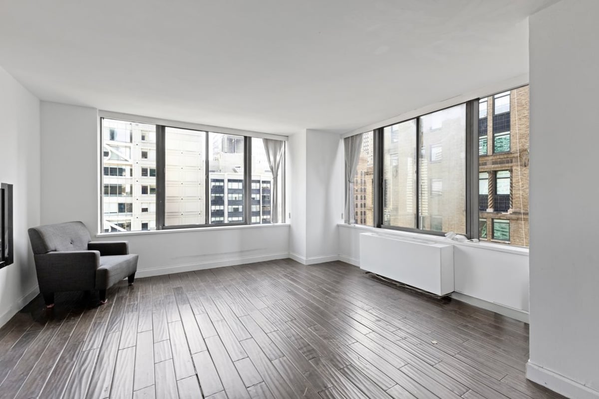 Photo for 445 5th Avenue - 445 5th Avenue Condominium in Murray Hill, Manhattan