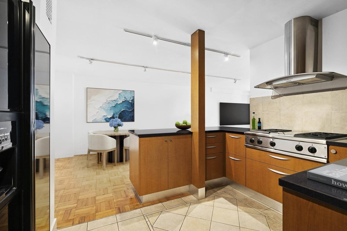 Photo for 200 East 84th Street - 200 East 84th Street Cooperative in Upper East Side, Manhattan