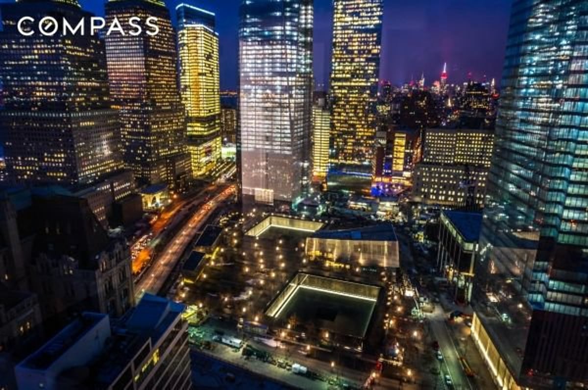 Photo for W Downtown Hotel & Residences - 123 Washington Street Condominium in Financial District, Manhattan