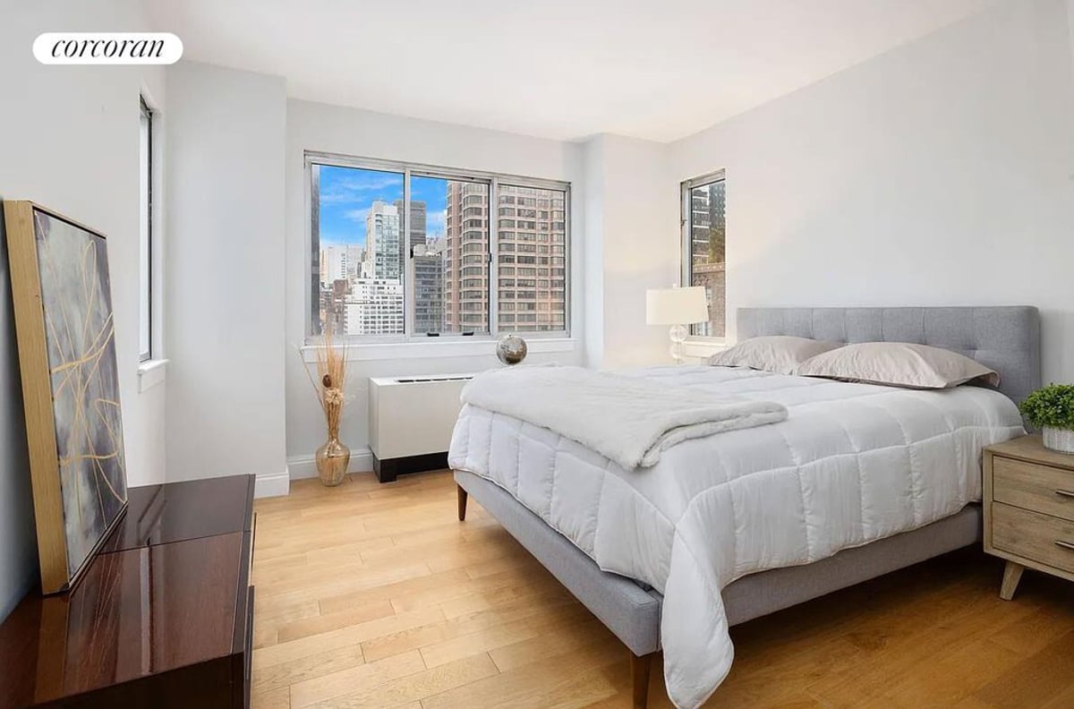 Photo for The Vantage - 308 East 38th Street Condominium in Murray Hill, Manhattan