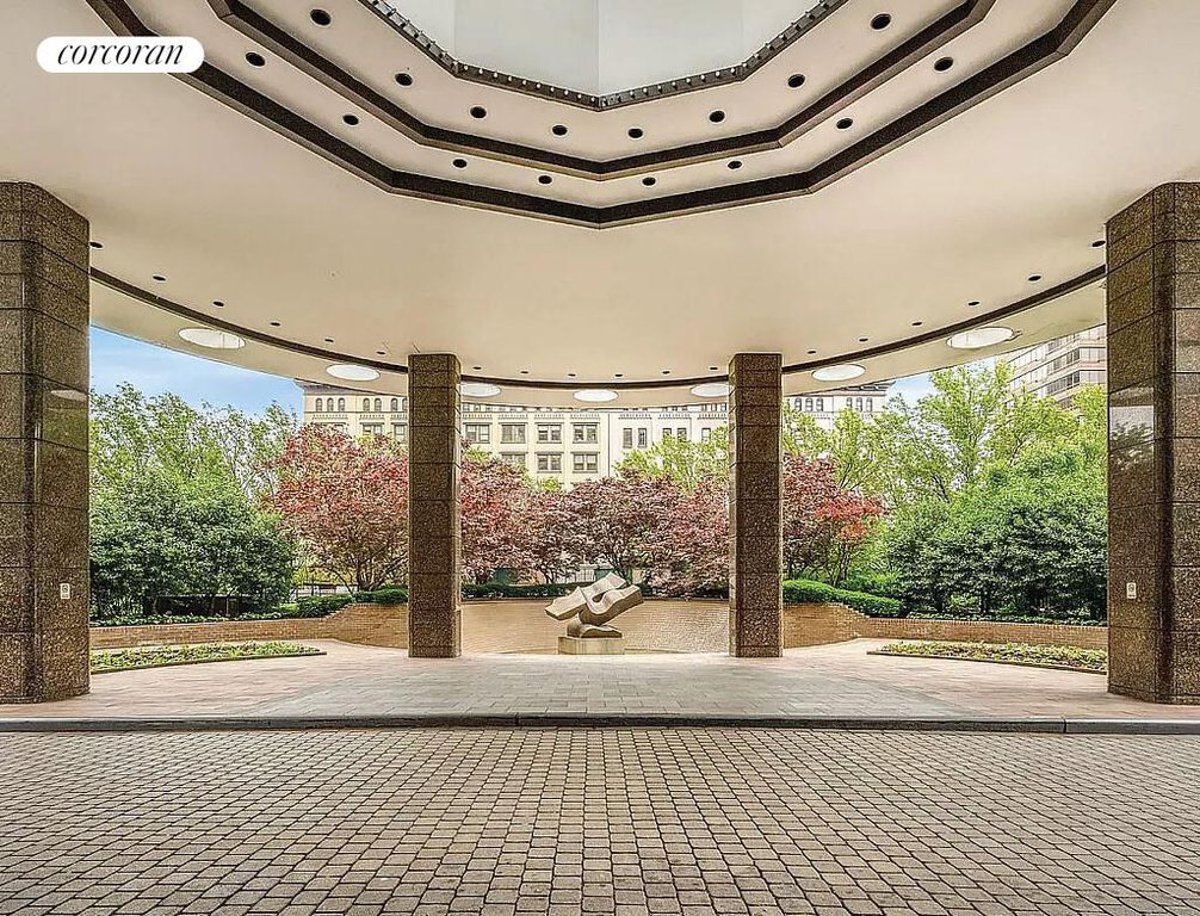 Photo for The Corinthian - 330 East 38th Street Condominium in Murray Hill, Manhattan