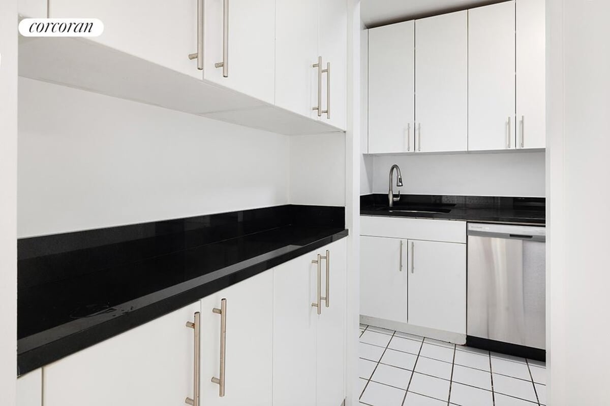 Photo for The Corinthian - 330 East 38th Street Condominium in Murray Hill, Manhattan