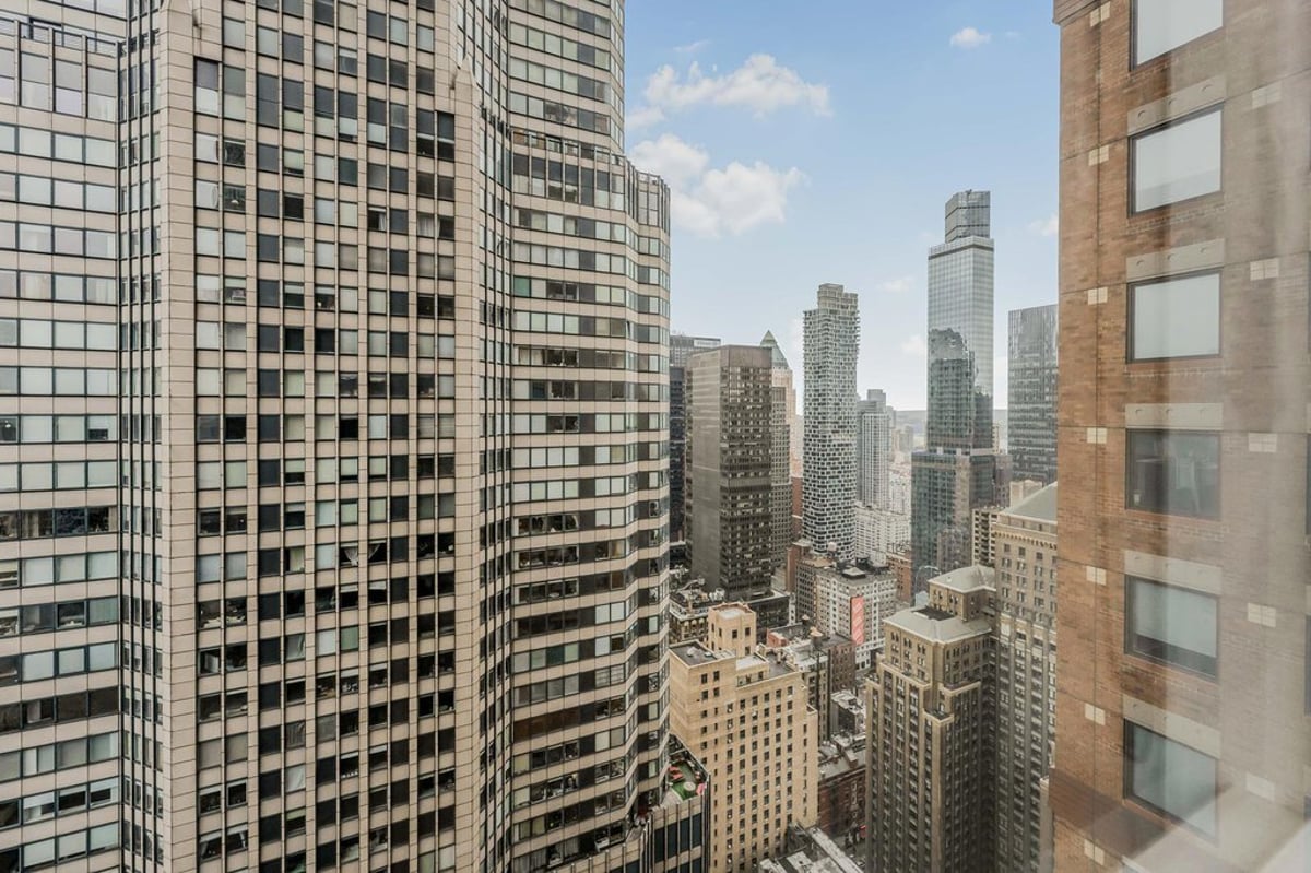 Photo for Metropolitan Tower - 146 West 57th Street Condominium in Midtown, Manhattan