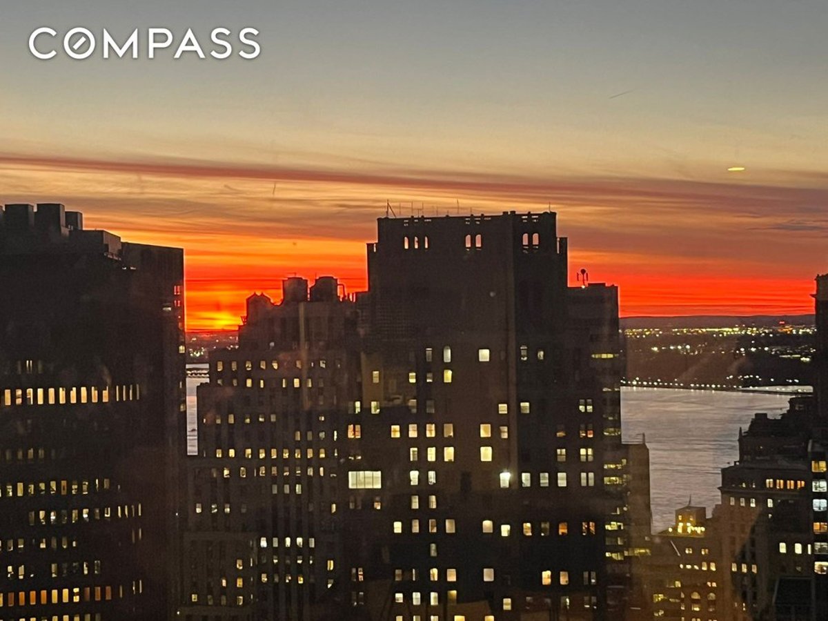 Photo for 75 Wall Street - 75 Wall Street Condominium in Financial District, Manhattan