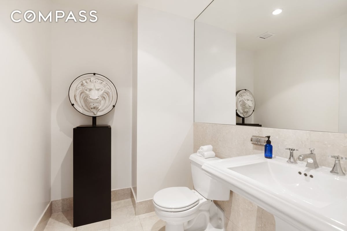 Photo for Sycamore - 250 East 30th Street Condominium in Murray Hill, Manhattan