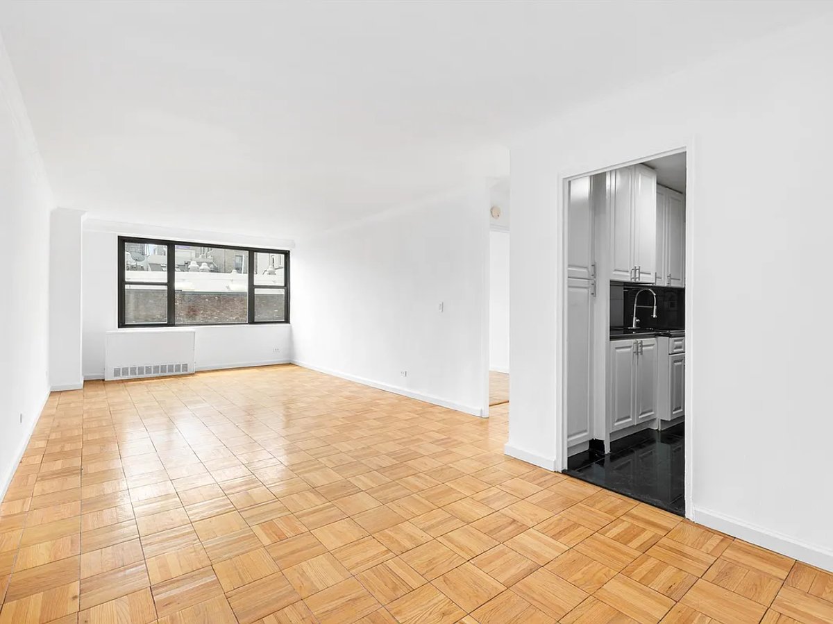 Photo for New Amsterdam - 320 East 23rd Street Rental Building in Gramercy Park, Manhattan