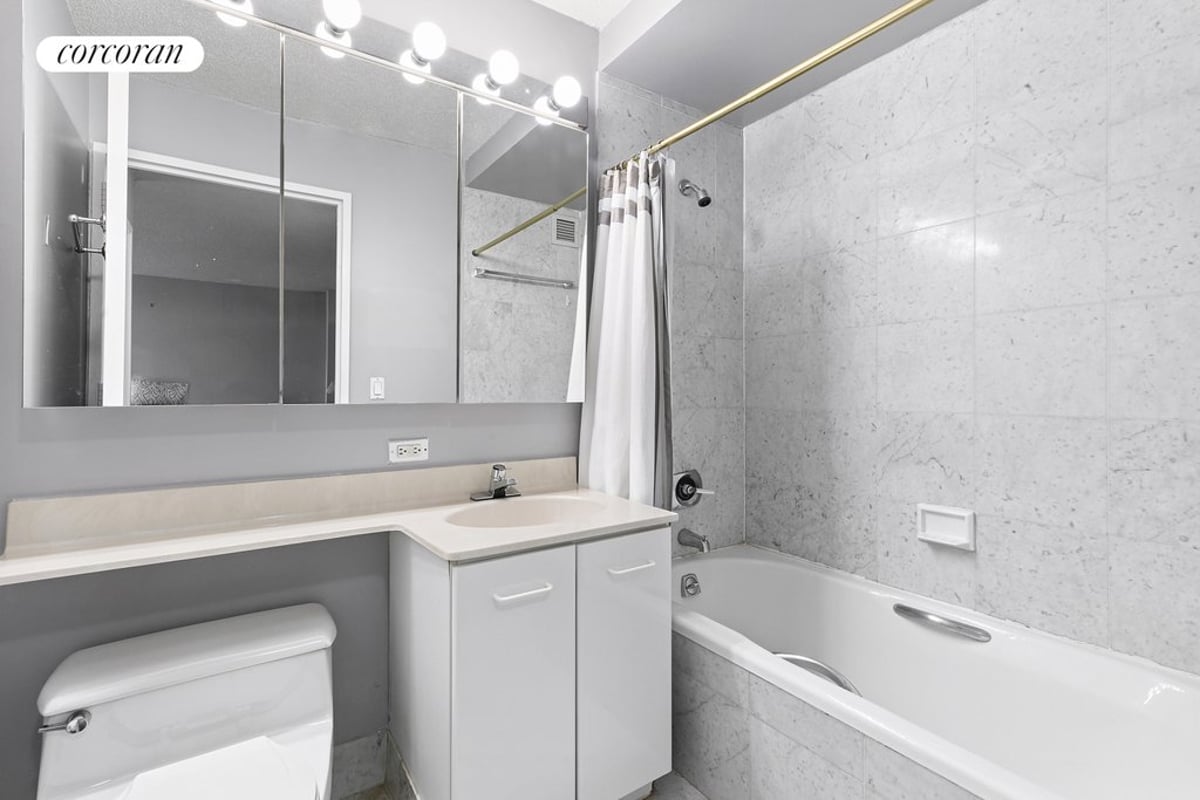 Photo for The Cove Club - 2 South End Avenue Condominium in Battery Park City, Manhattan