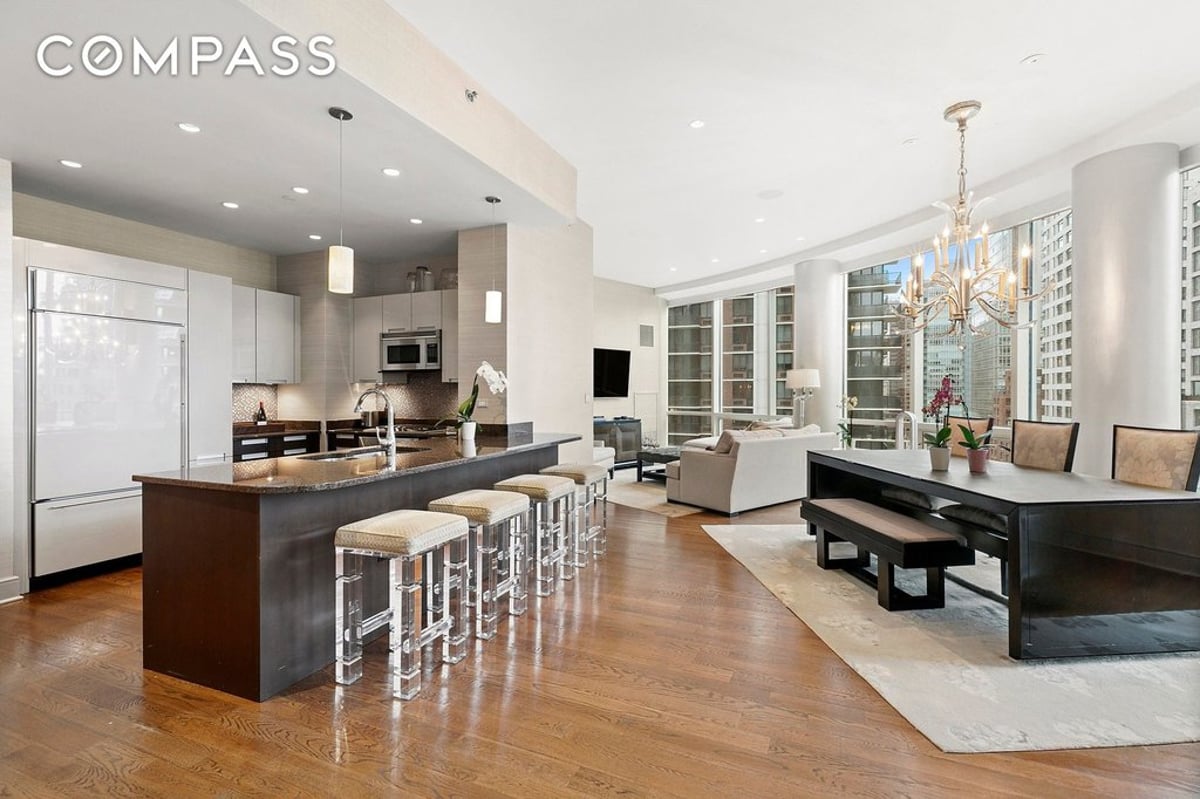 Photo for The Alexander - 250 East 49th Street Condominium in Midtown East, Manhattan