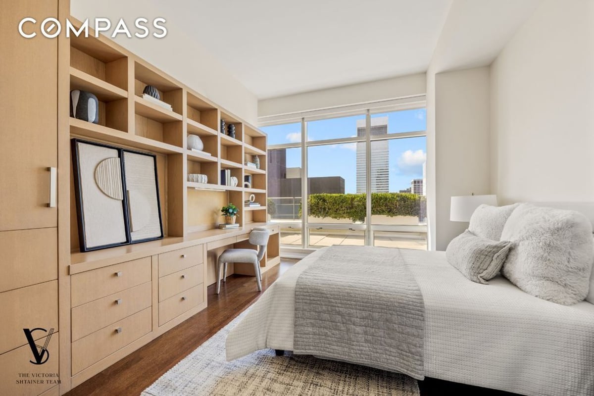 Photo for One Beacon Court - 151 East 58th Street Condominium in Midtown East, Manhattan