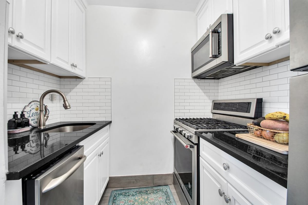 Photo for Gramercy Arms - 145 East 15th Street Cooperative in Gramercy Park, Manhattan