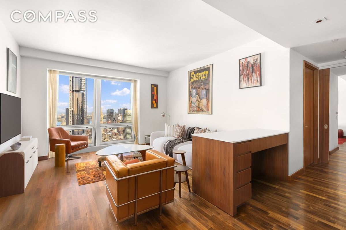 Photo for The Residences at 400 Fifth Avenue - 400 Fifth Avenue Condominium in Murray Hill, Manhattan