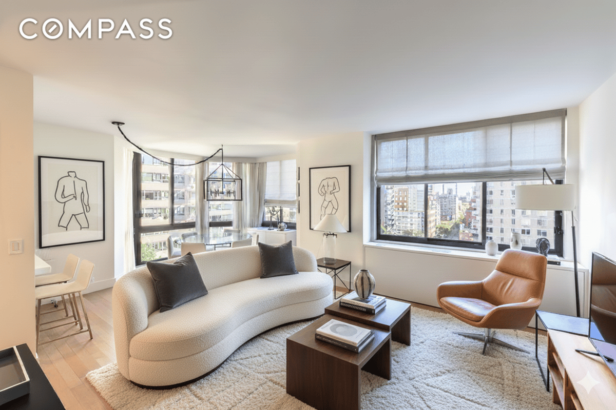 Photo for Bristol Plaza - 200 East 65th Street Condominium in Upper East Side, Manhattan