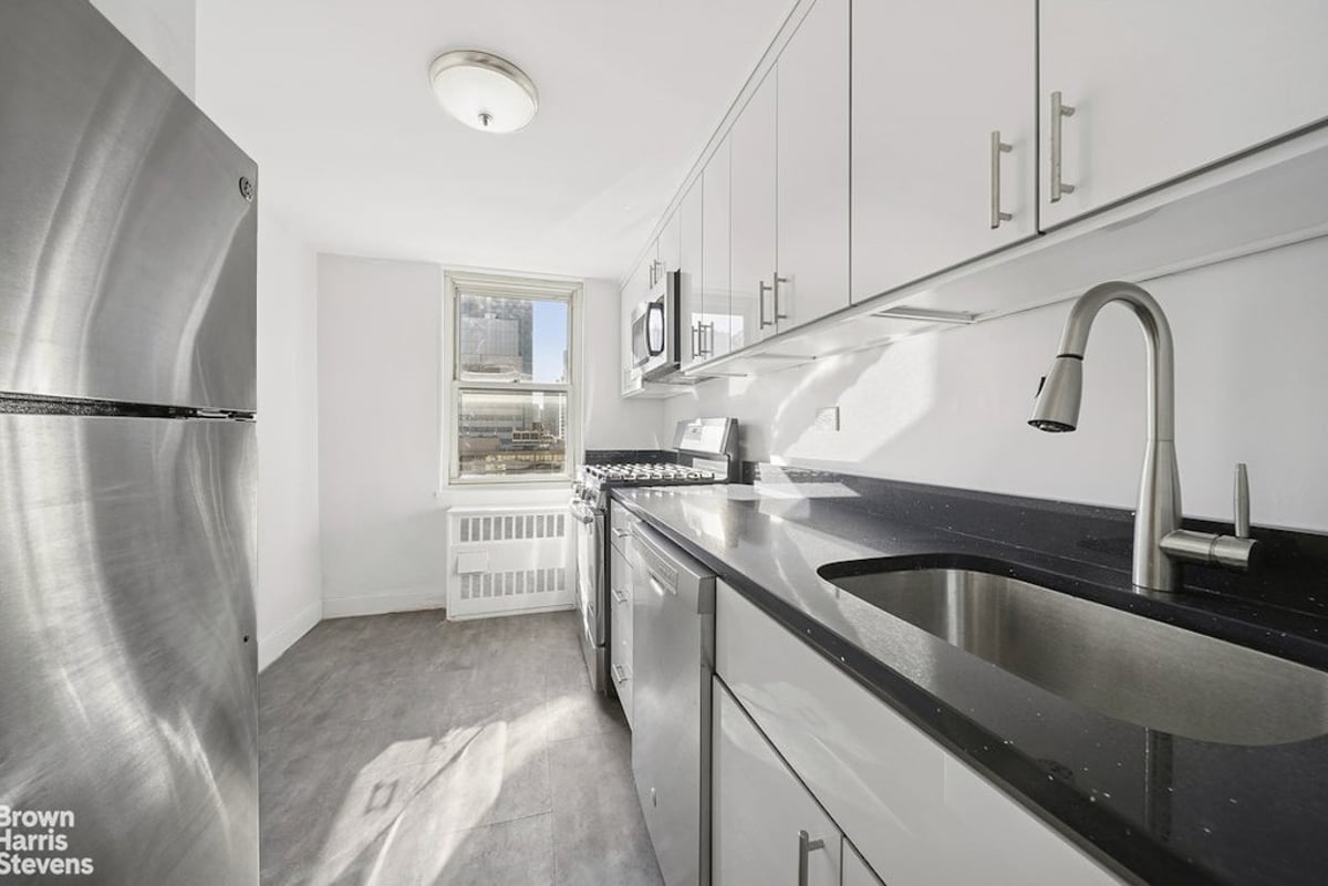 Photo for 420 East 72nd Street - 420 East 72nd Street Cooperative in Upper East Side, Manhattan