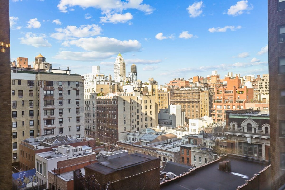 Photo for 165 East 72nd Street - 165 East 72nd Street Cooperative in Upper East Side, Manhattan