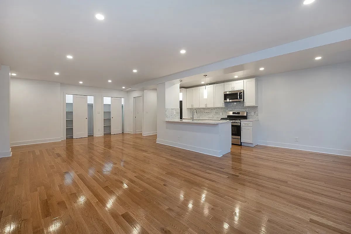 Photo for 425 RIVERSIDE DRIVE - 425 Riverside Drive Rental Building in Morningside Heights, Manhattan