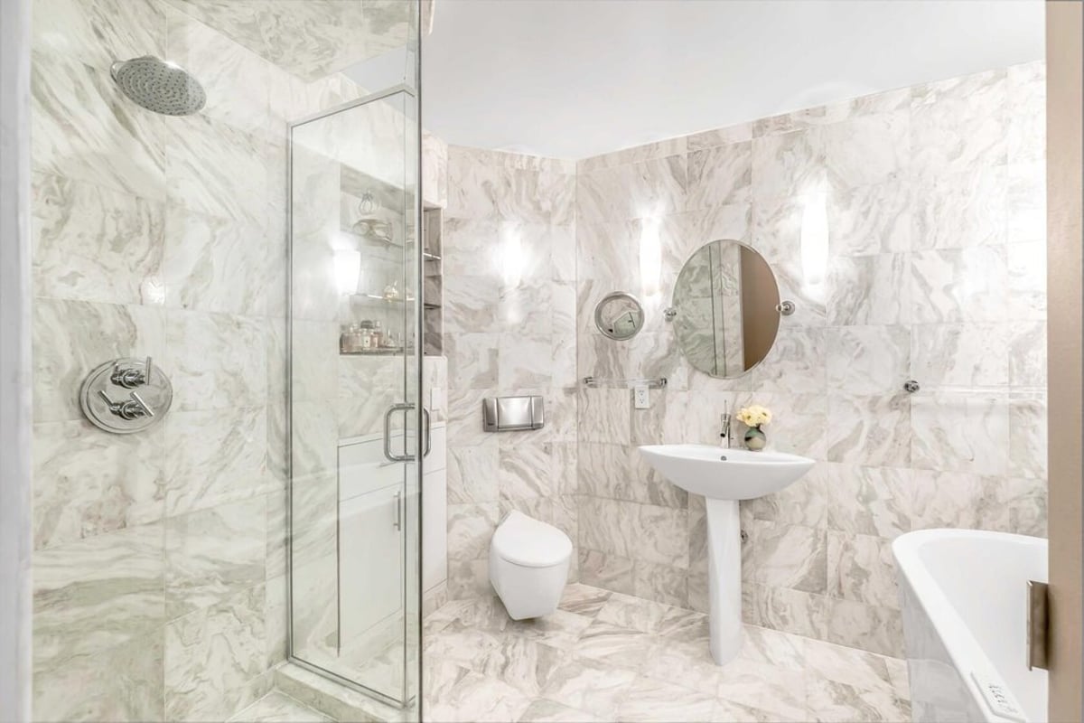 Photo for The Horizon - 415 East 37th Street Condominium in Midtown East, Manhattan