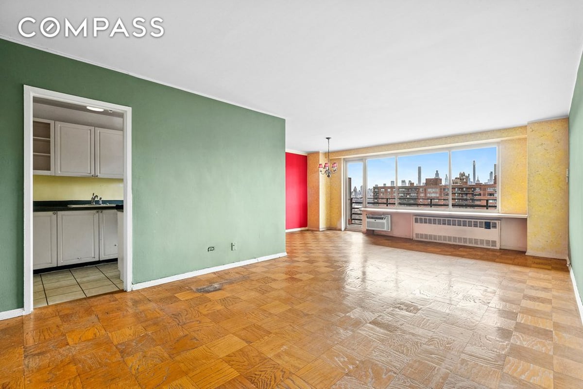 Photo for CPW Towers - 400 Central Park West Condominium in Upper West Side, Manhattan