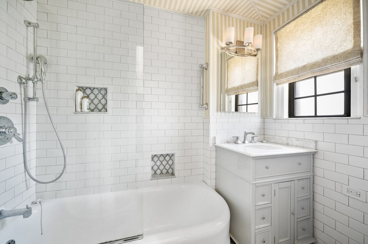 Photo for 400 East 59th Street - 400 East 59th Street Cooperative in Midtown East, Manhattan