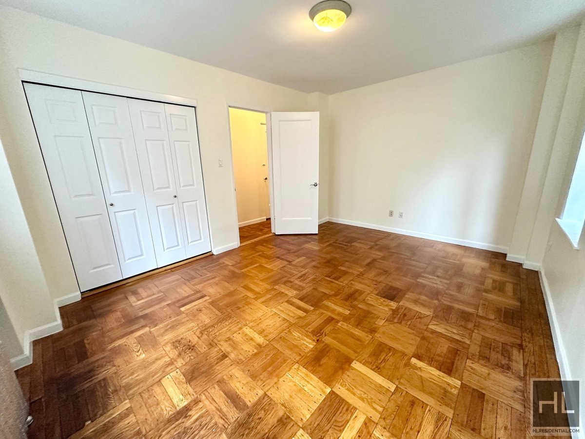 Photo for 51 West 55th Street - 51 West 55th Street Rental Building in Midtown, Manhattan