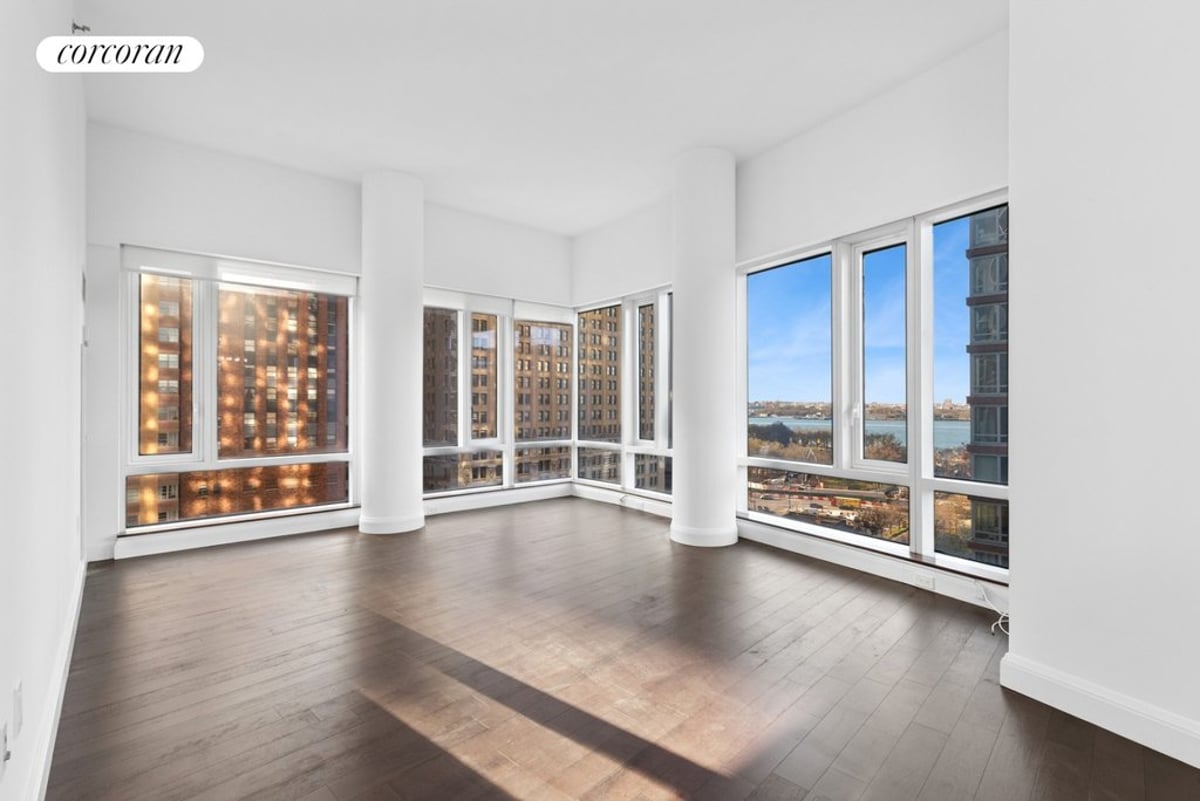 Photo for The Visionaire - 70 Little West Street Condominium in Battery Park City, Manhattan