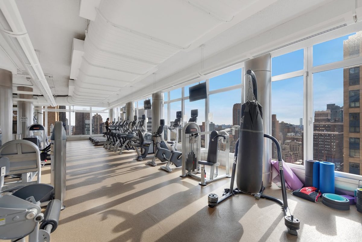 Photo for 445 5th Avenue - 445 5th Avenue Condominium in Murray Hill, Manhattan