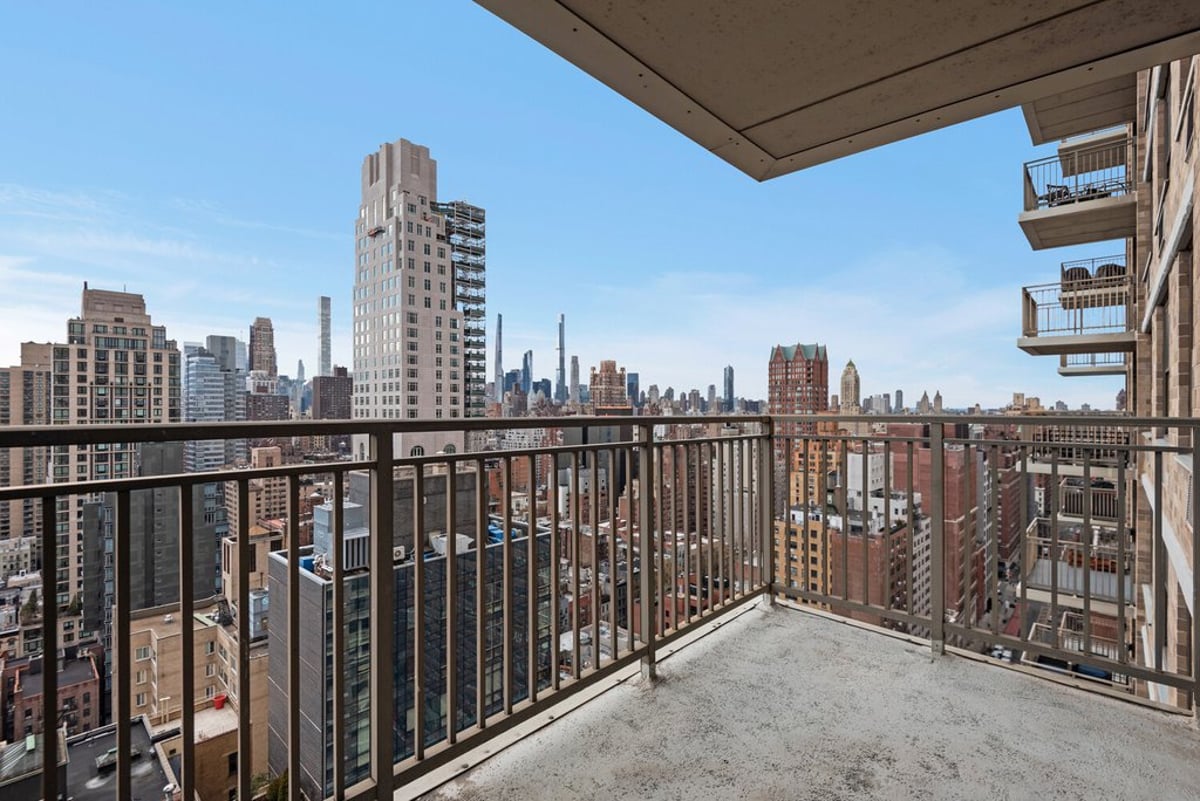 Photo for CONTINENTAL TOWERS - 401 West End Avenue Cooperative in Upper West Side, Manhattan