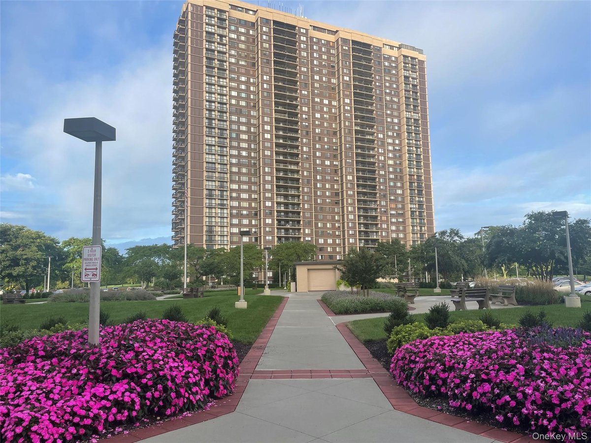 Photo for 269 Grand Central Parkway - 269 Grand Central Parkway Cooperative in Little Neck, Queens