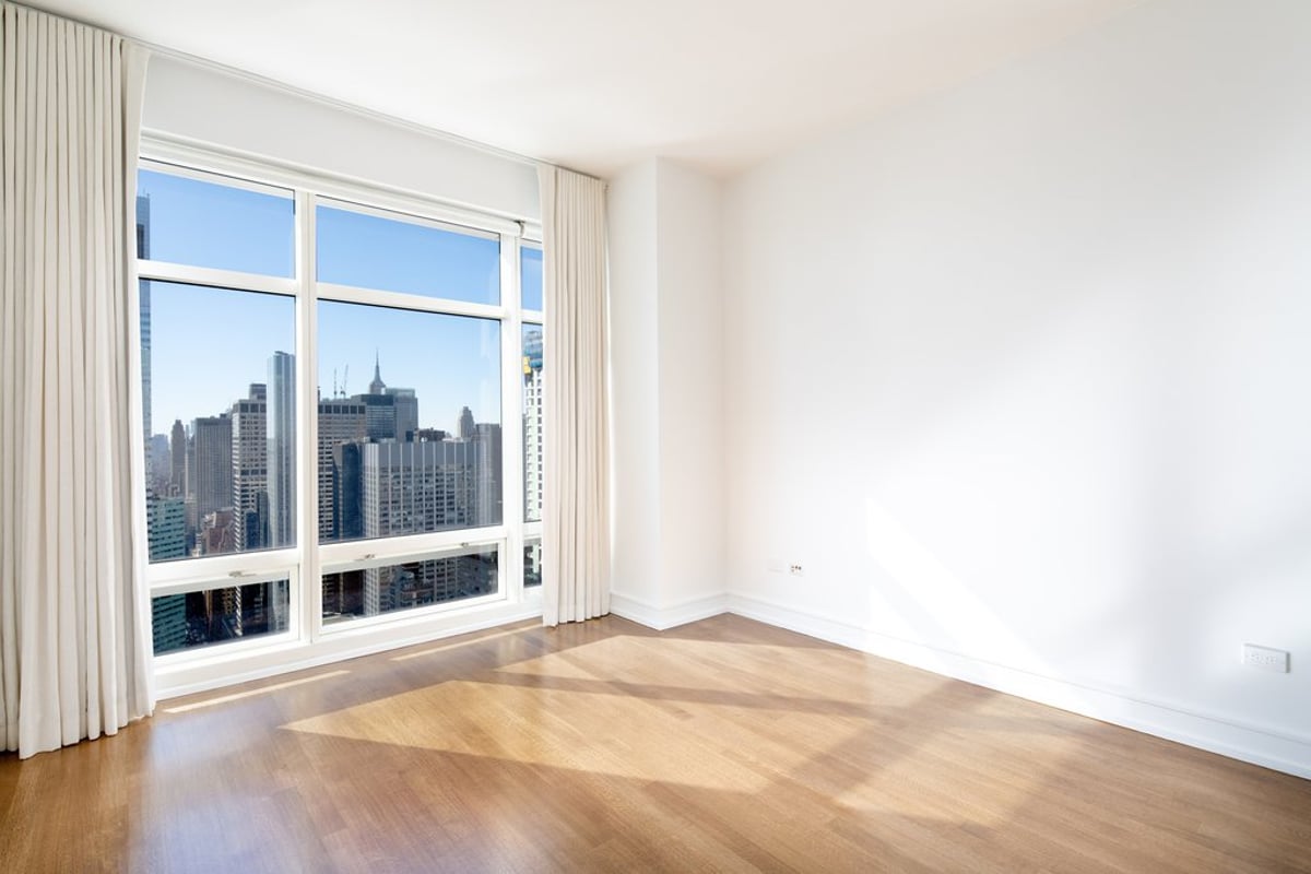 Photo for One Beacon Court - 151 East 58th Street Condominium in Midtown East, Manhattan