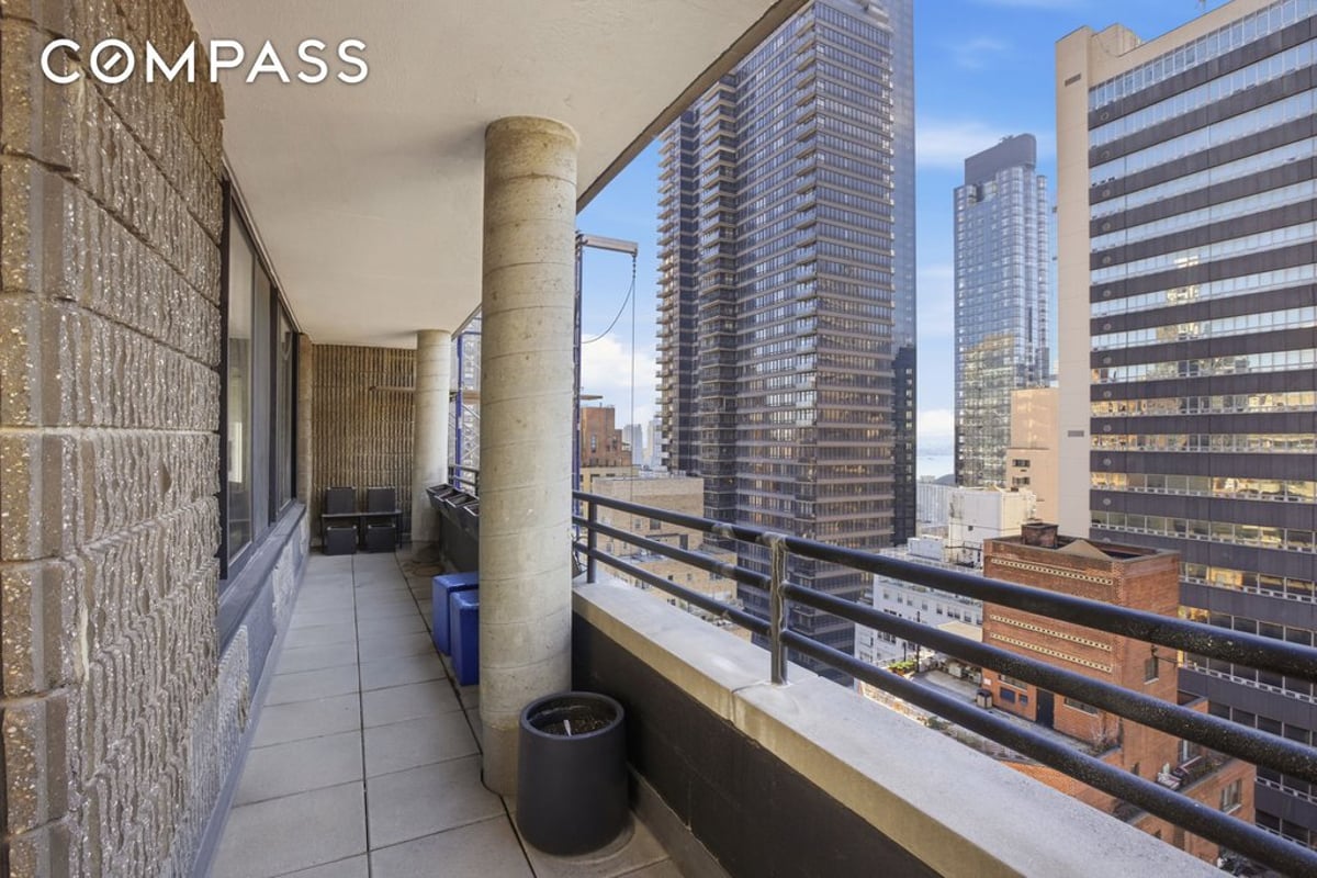 Photo for 309 East 49th Street - 309 East 49th Street Condominium in Midtown East, Manhattan