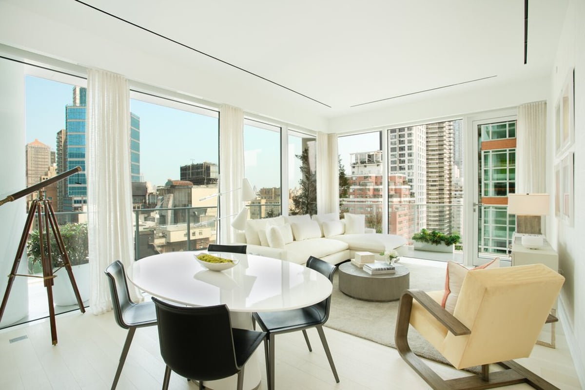 Photo for 200 East 59th Street - 200 East 59th Street Condominium in Midtown East, Manhattan