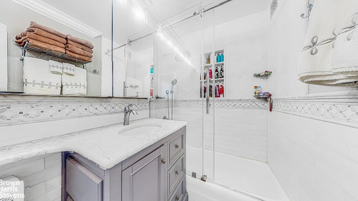 Photo for East Winds Condominium - 345 East 80th Street Condominium in Upper East Side, Manhattan