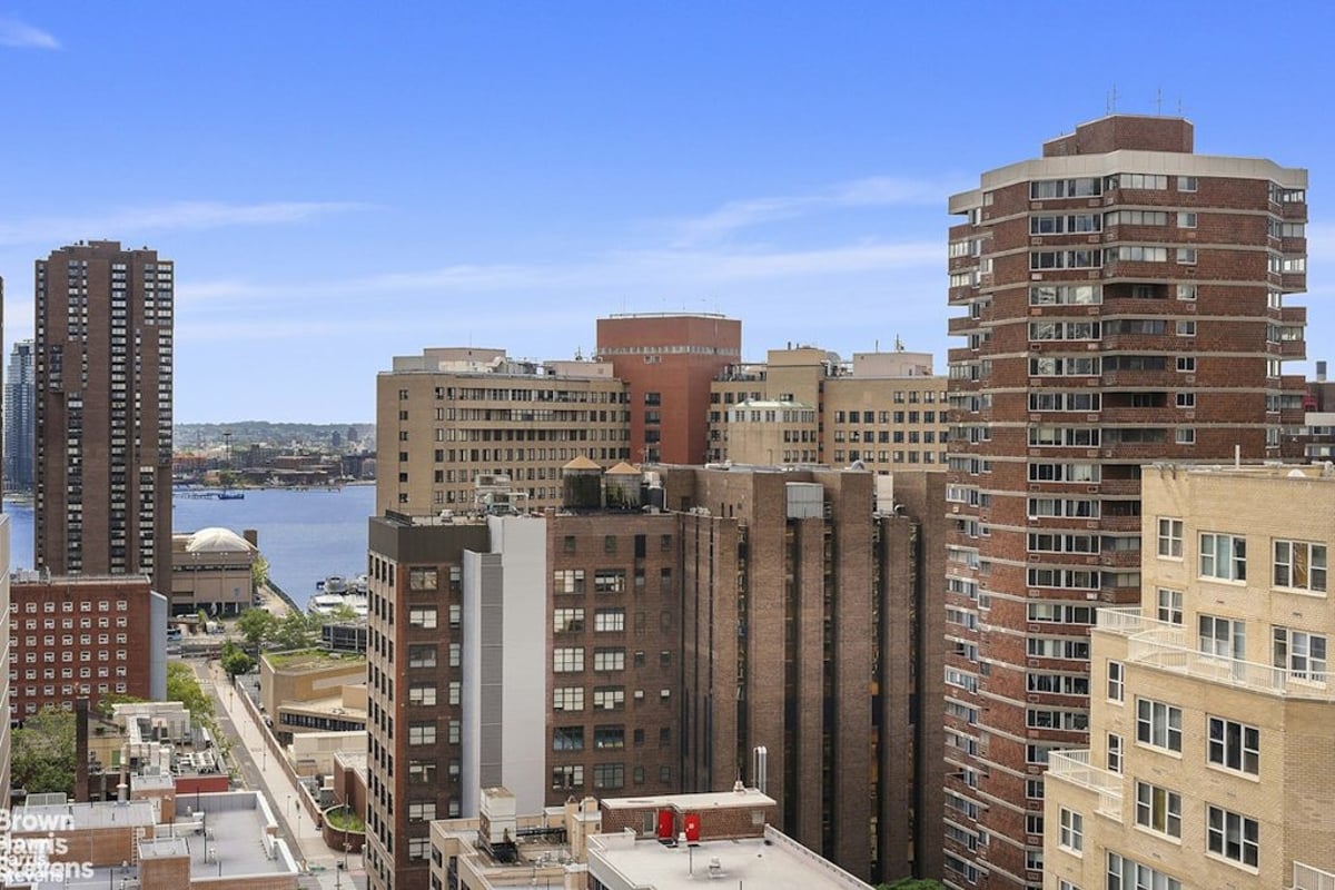 Photo for The Spruce Ridge House - 245 East 25th Street Cooperative in Kips Bay, Manhattan