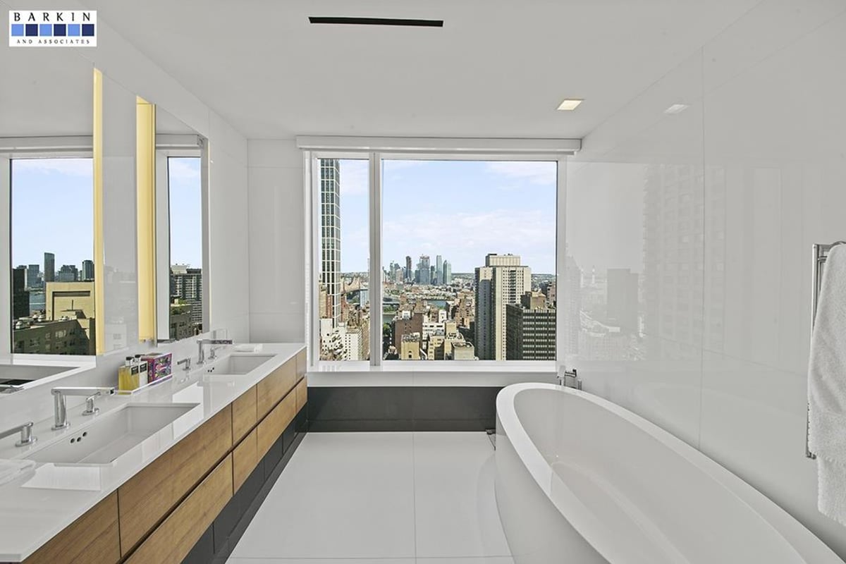 Photo for 252 East 57th Street - 252 East 57th Street Condominium in Midtown East, Manhattan