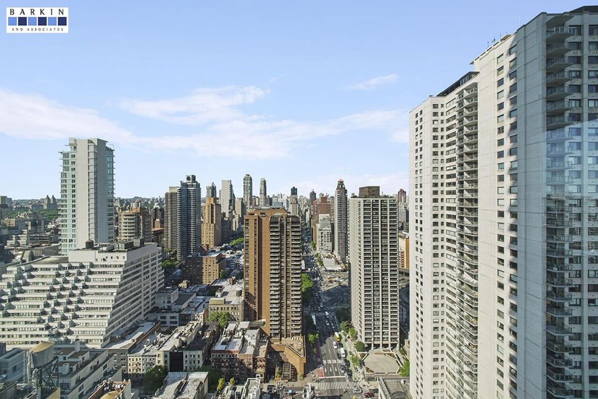 Photo for 252 East 57th Street - 252 East 57th Street Condominium in Midtown East, Manhattan