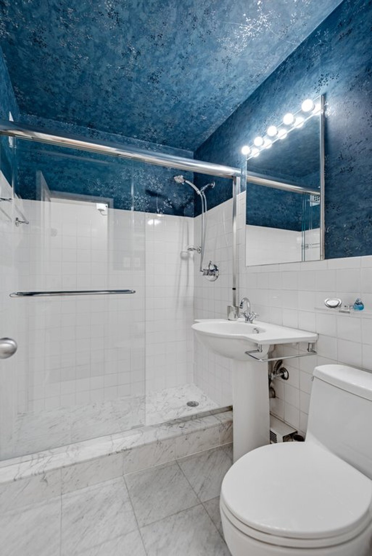 Photo for Lincoln Towers - 185 West End Avenue Condominium in Upper West Side, Manhattan