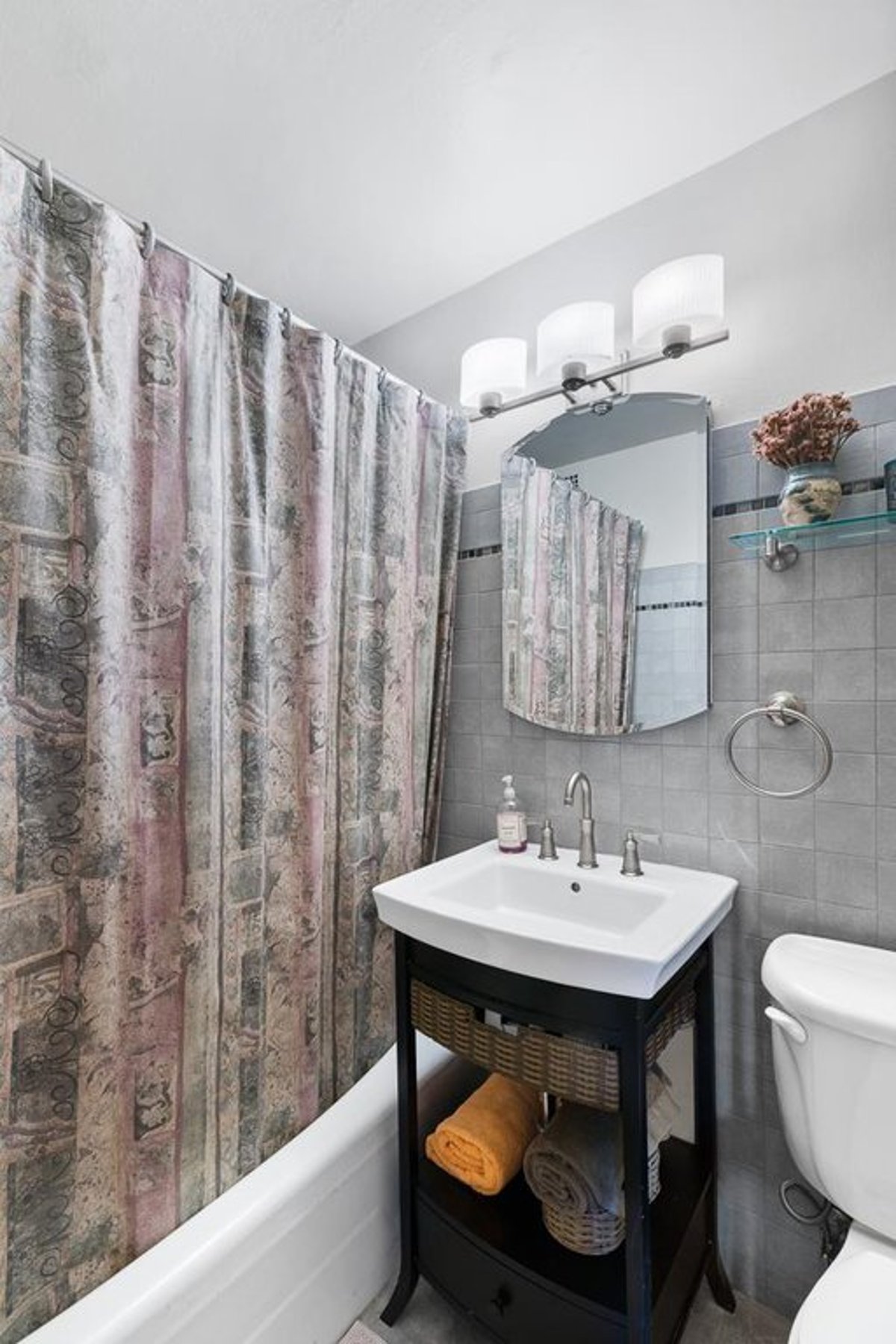 Photo for Lincoln Towers - 160 West End Avenue Condominium in Upper West Side, Manhattan