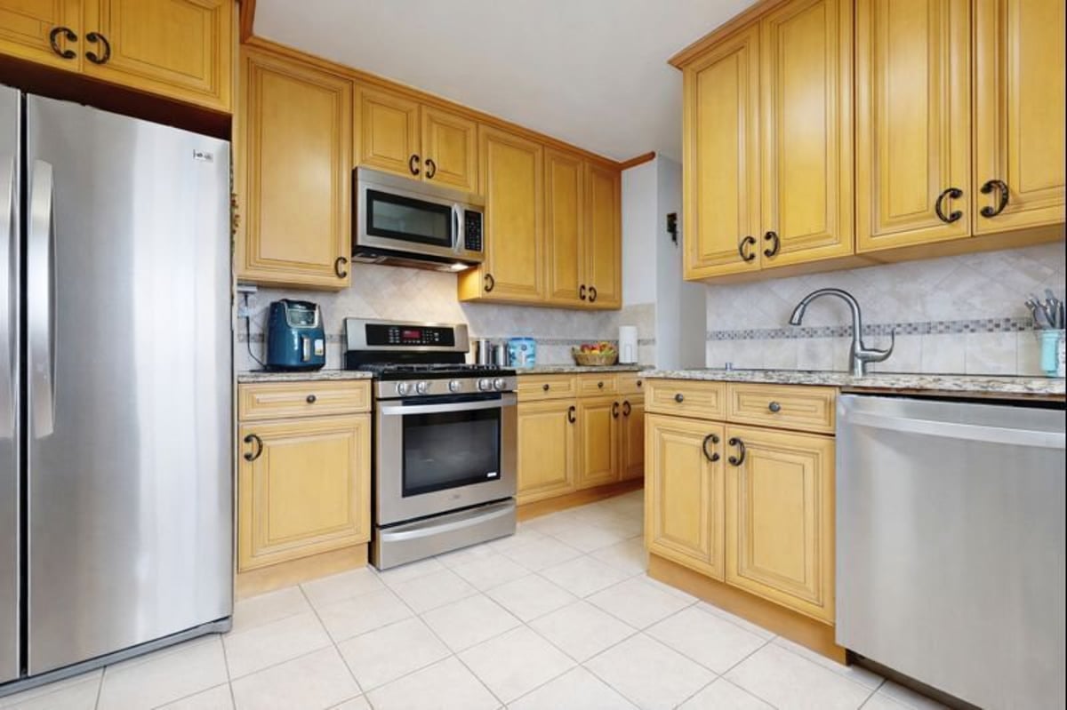 Photo for The Executive Towers - 1020 Grand Concourse Cooperative in West Bronx, Bronx