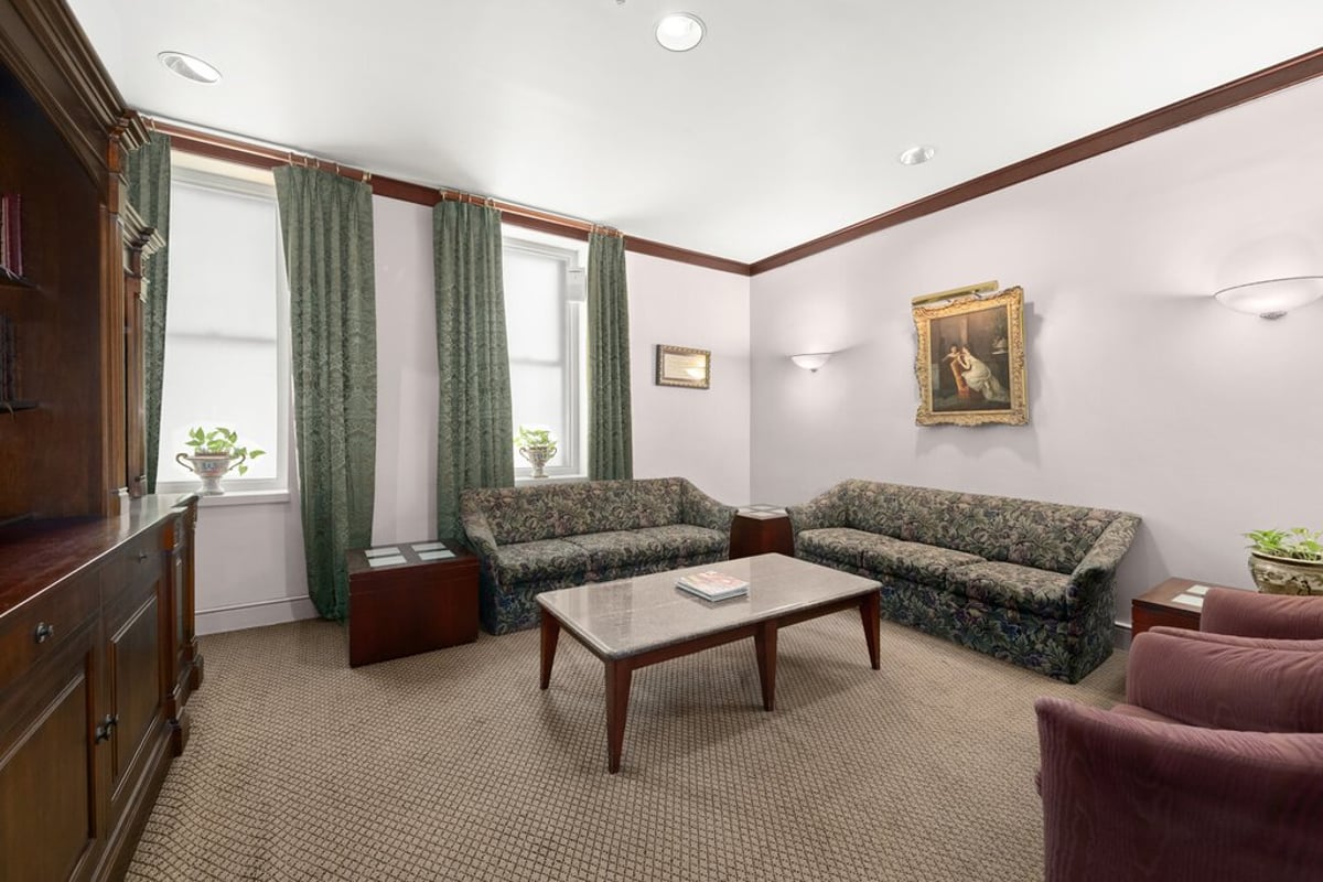 Photo for 850 PARK AVENUE - 850 Park Avenue Cooperative in Upper East Side, Manhattan