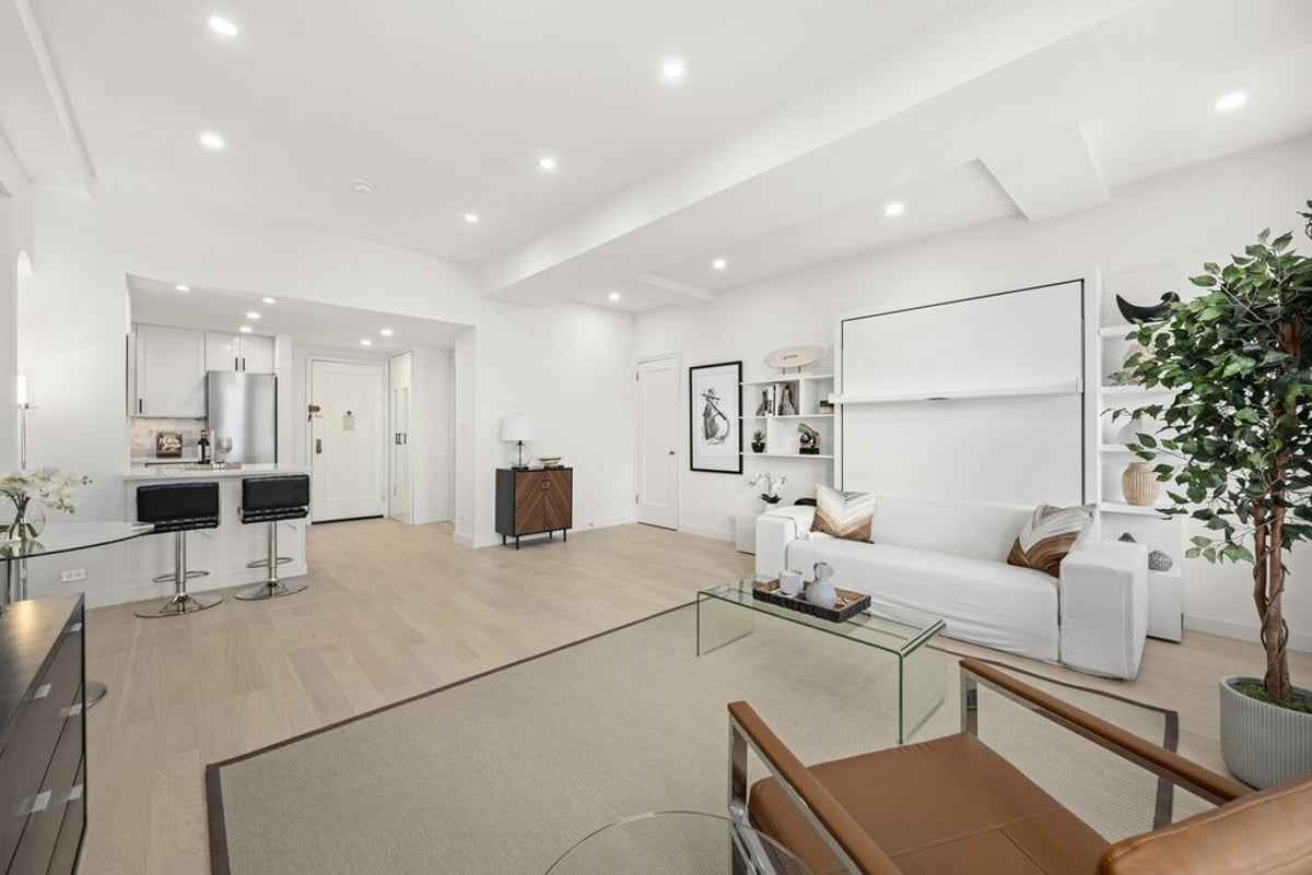 Photo for London Terrace Towers - 470 West 23rd Street Condominium in Chelsea, Manhattan