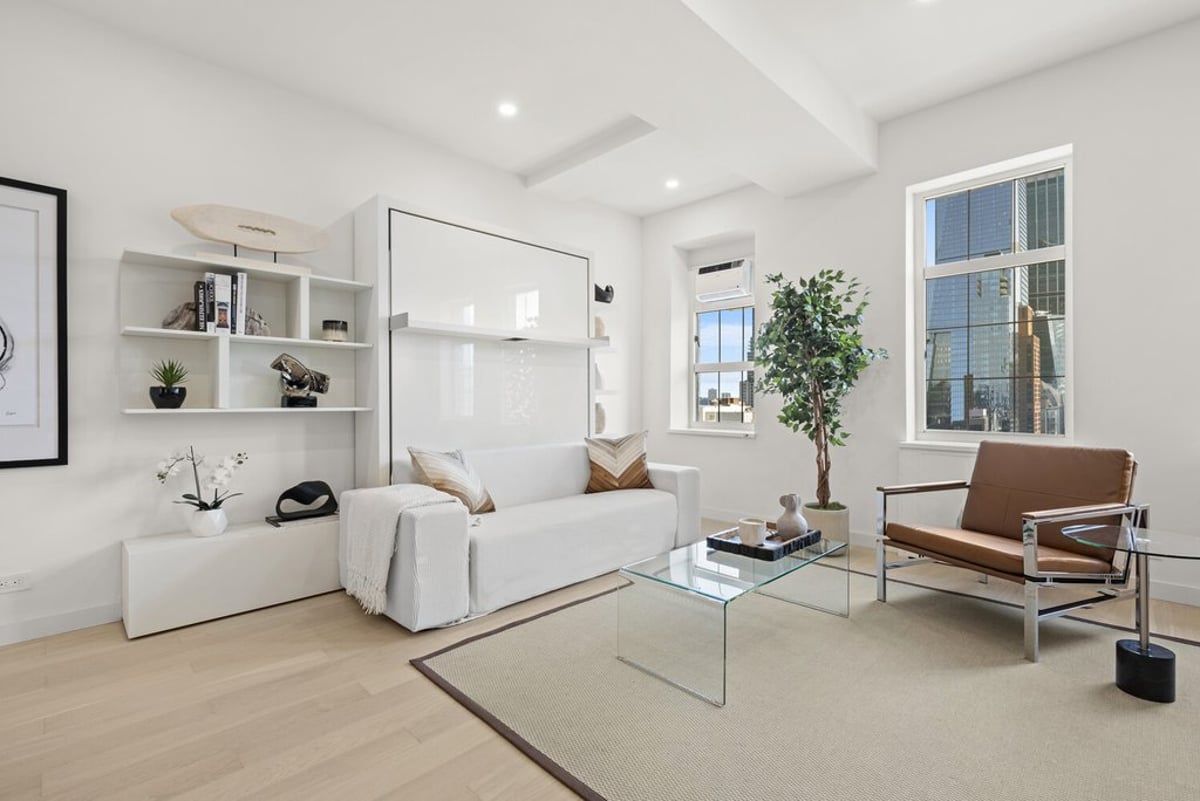 Photo for London Terrace Towers - 470 West 23rd Street Condominium in Chelsea, Manhattan