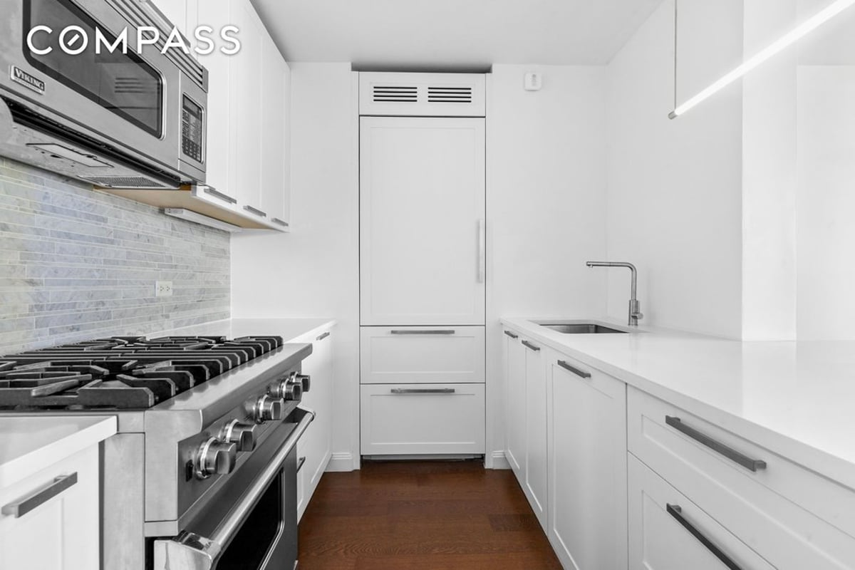 Photo for Carnegie Park Condominium - 200 East 94th Street Condominium in Upper East Side, Manhattan