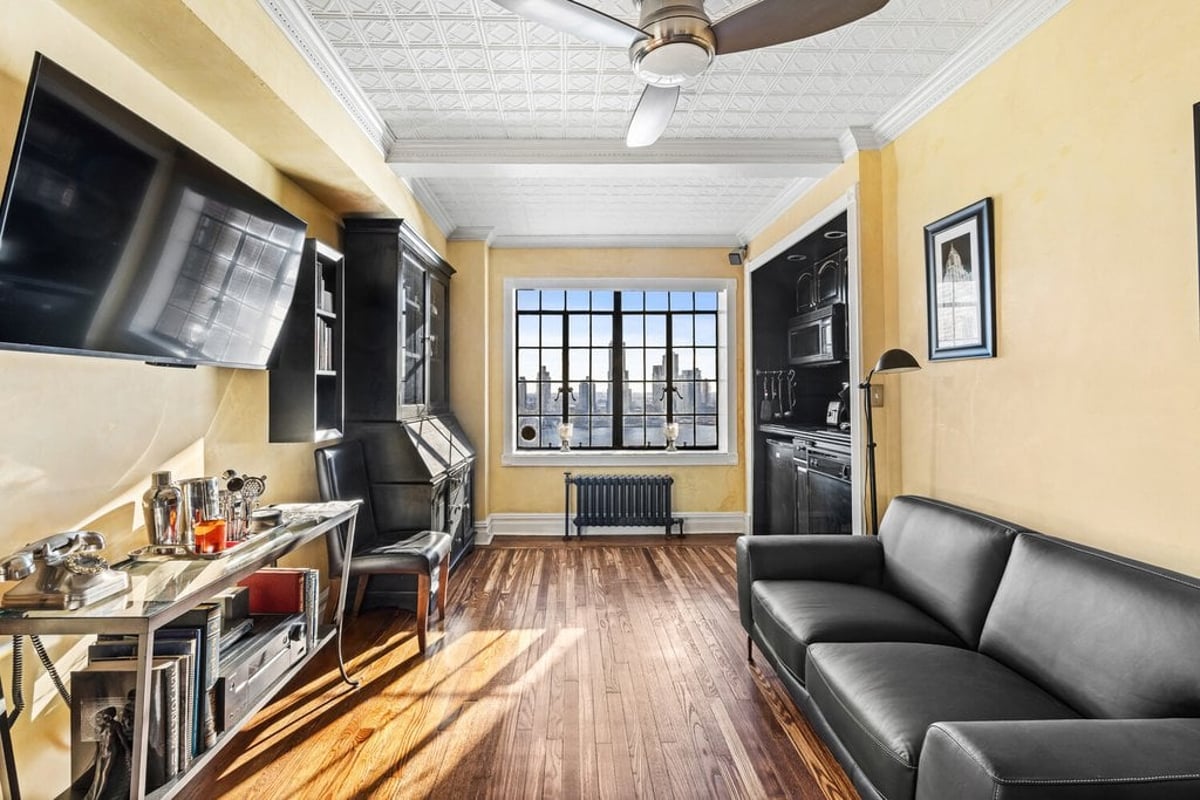 Photo for Windsor Tower - 5 Tudor City Place Cooperative in West Harlem, Manhattan