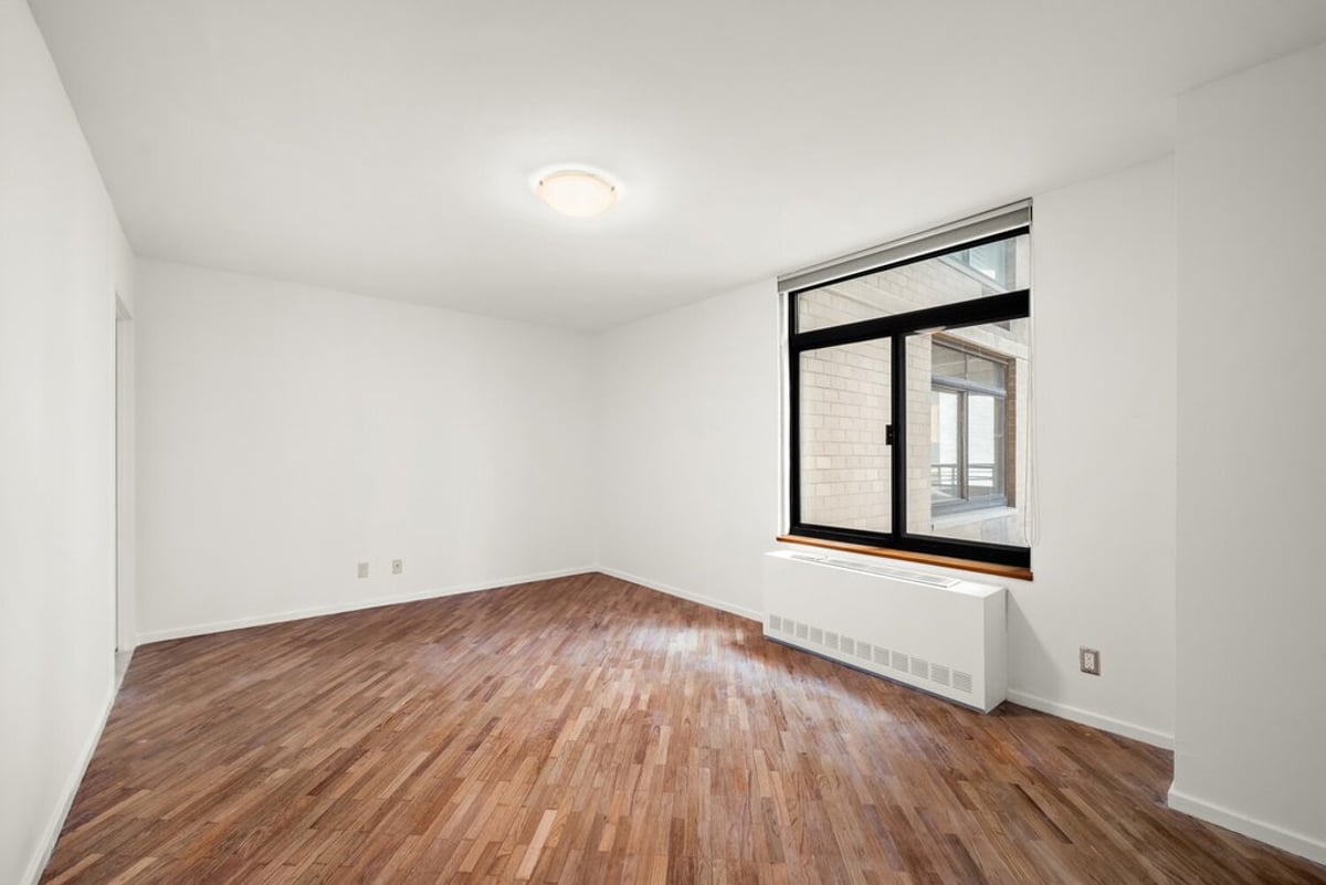 Photo for The Kingsley - 400 East 70th Street Condominium in Upper East Side, Manhattan