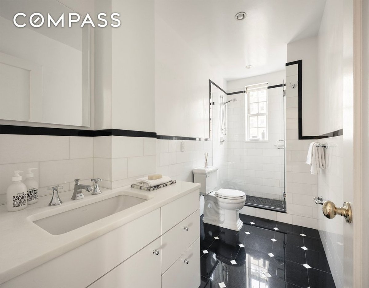 Photo for 25 Fifth Avenue - 25 Fifth Avenue Condominium in Greenwich Village, Manhattan