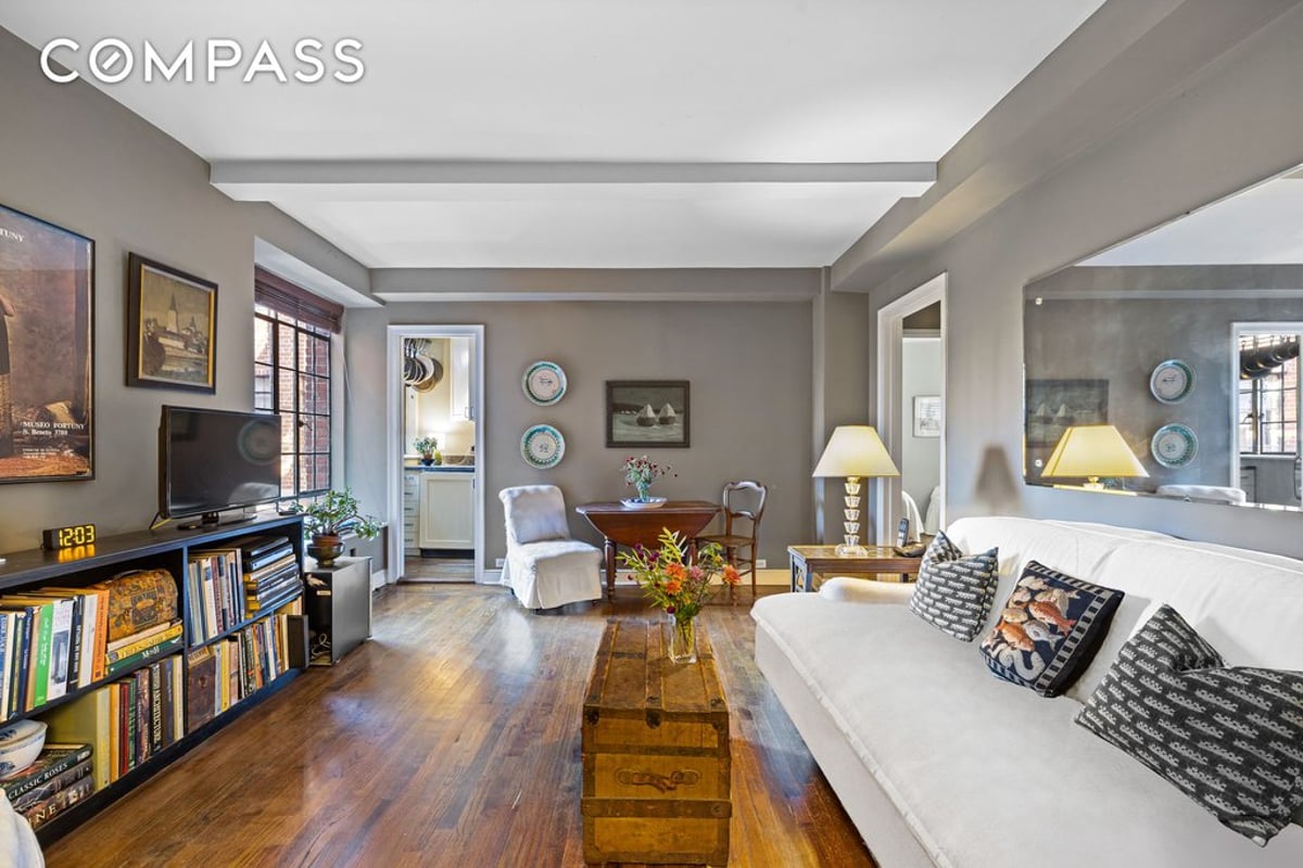 Photo for The Manor - 333 East 43rd Street Cooperative in Turtle Bay, Manhattan